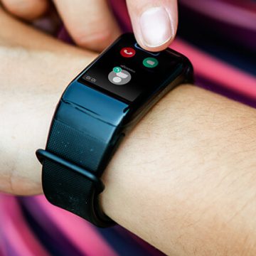 Apple Announces Budget Apple Watch for Students